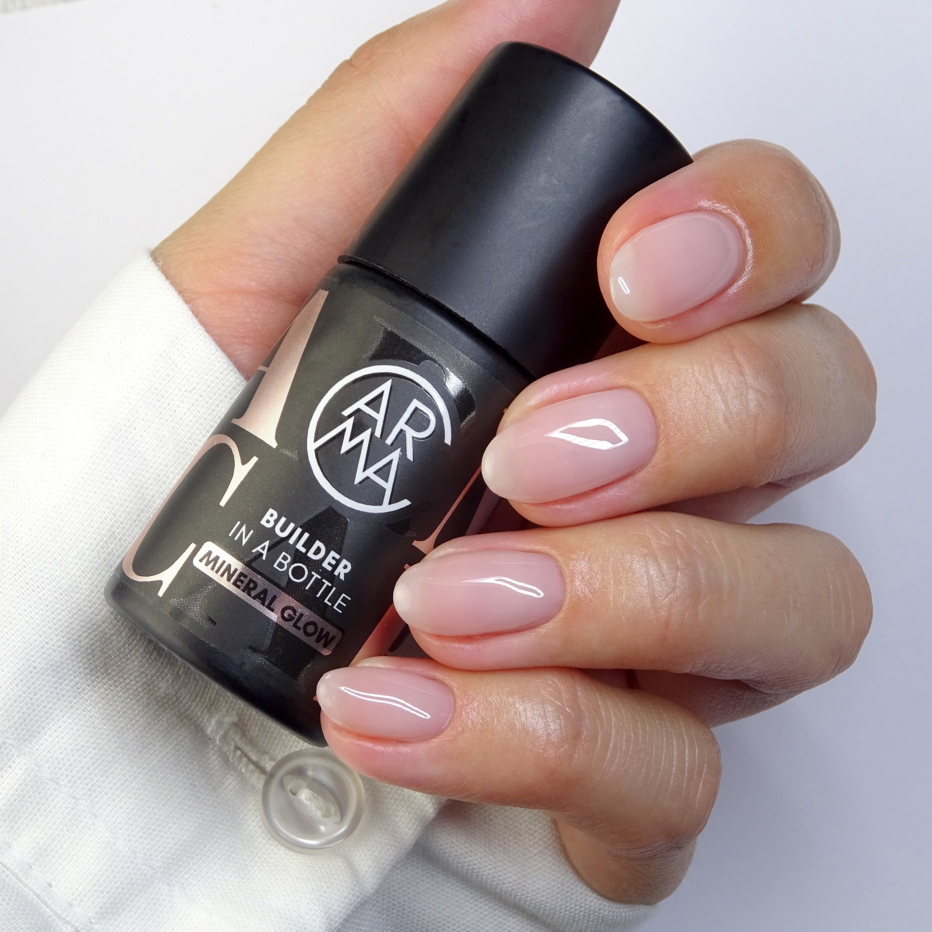 BIAB Mineral Glow Handmodel Voorzijde